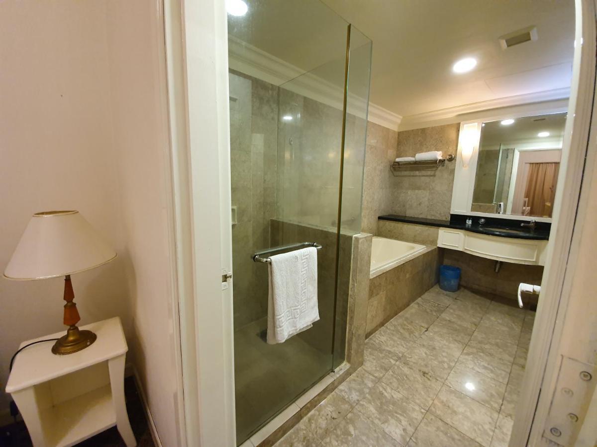 Moonlight Service Suite Kuala Lumpur Buitenkant foto