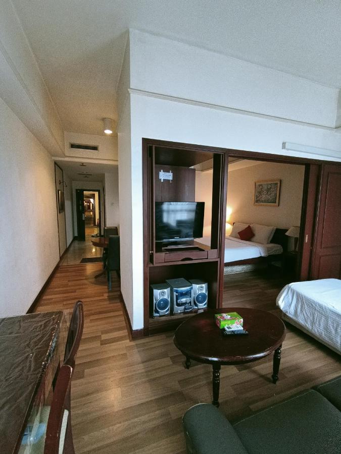 Moonlight Service Suite Kuala Lumpur Buitenkant foto