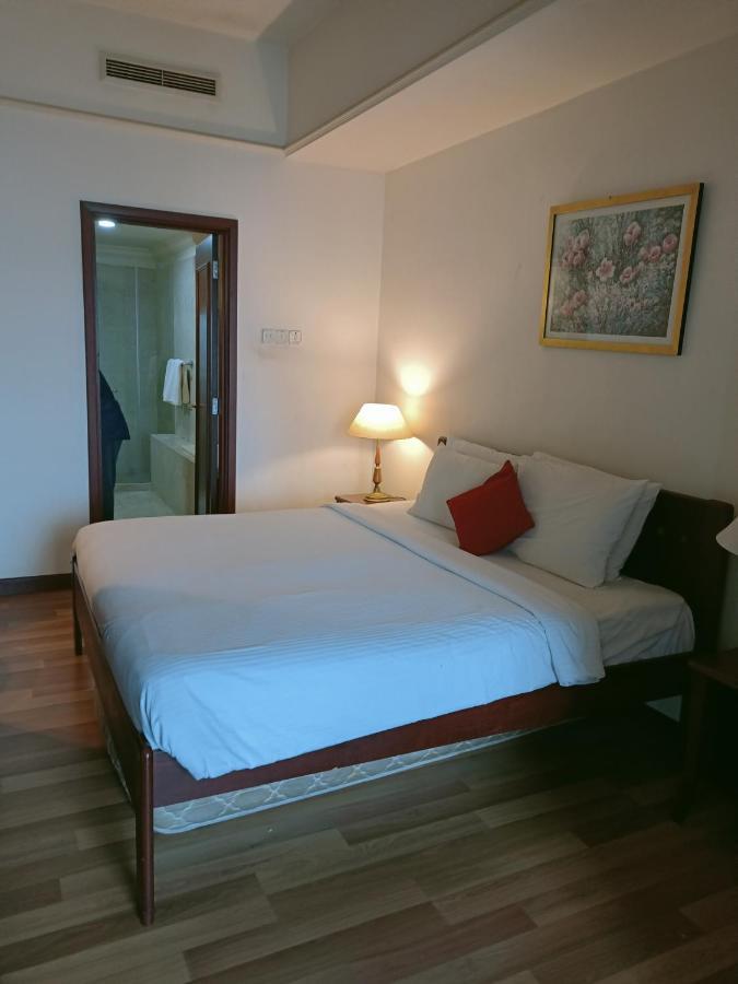 Moonlight Service Suite Kuala Lumpur Buitenkant foto